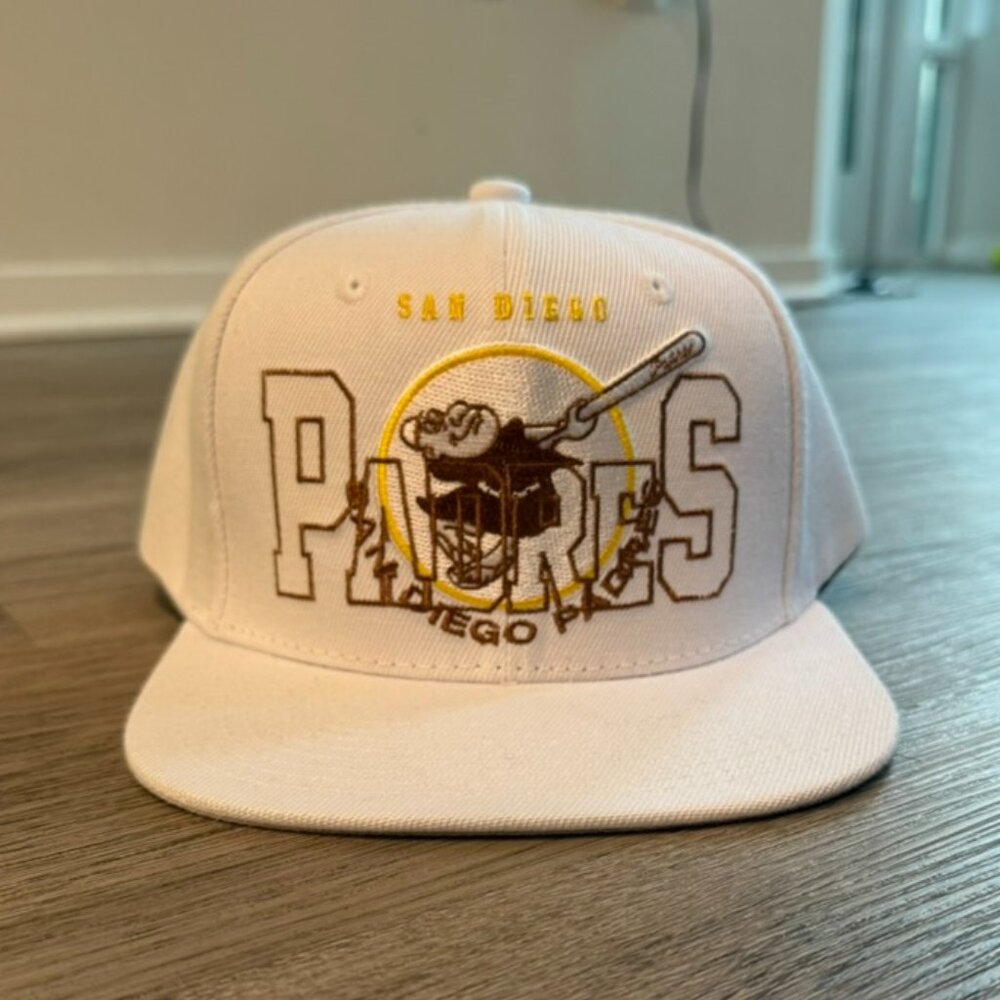 🚨MUST GO ASAP🚨 NWOT Unisex Mitchell & Ness San Diego Padres Cap